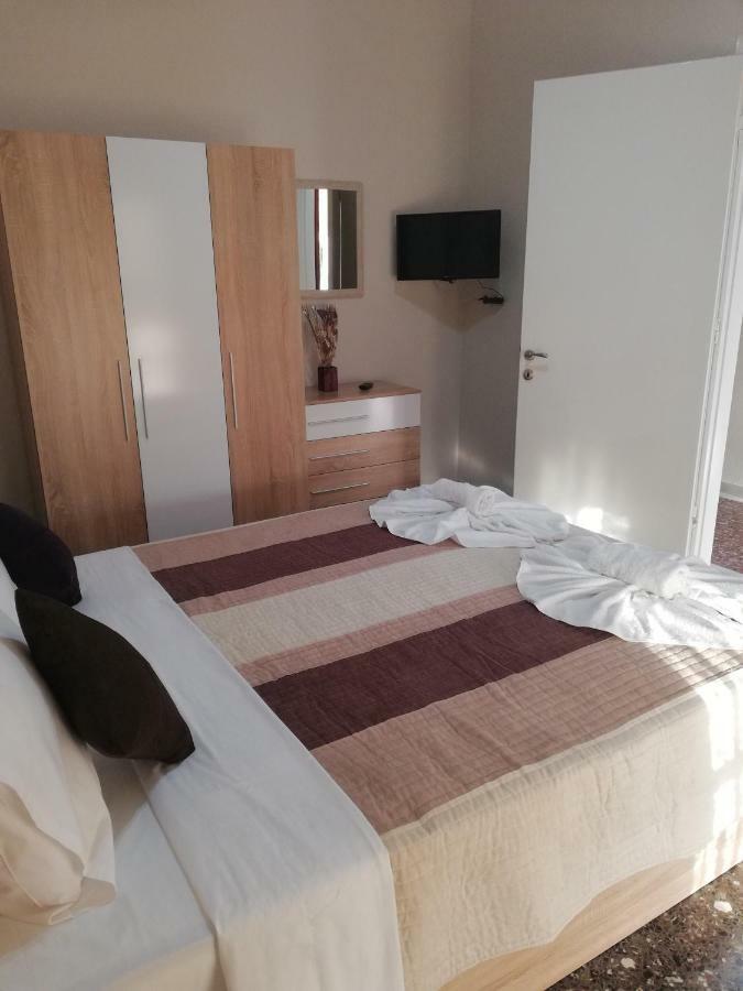 Periklis House Villa Nea Kallikrateia Bagian luar foto