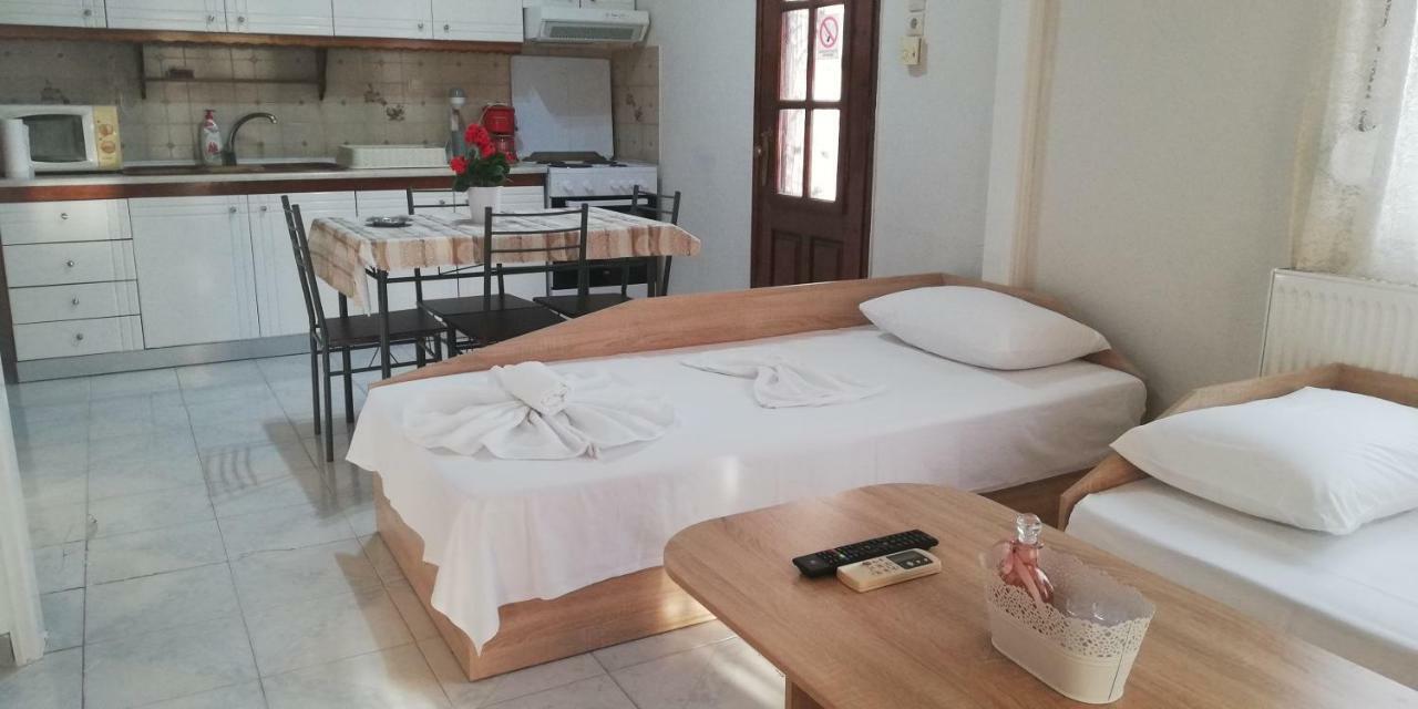 Periklis House Villa Nea Kallikrateia Bagian luar foto